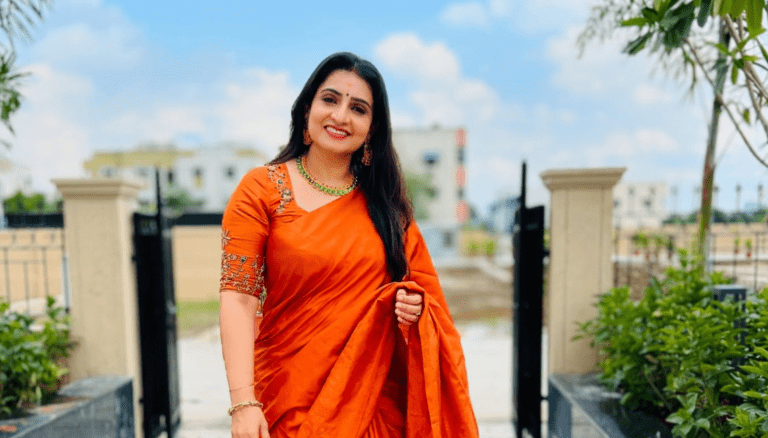 Sujitha Dhanush looks as beautiful as ever!