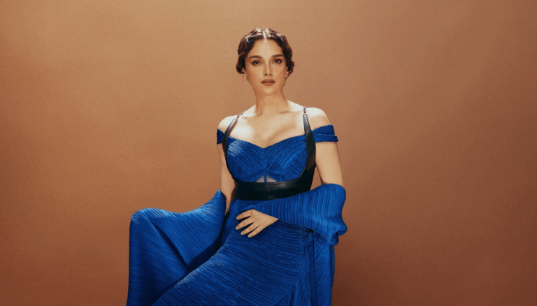 Aditi Rao Hydari looks stunning in new pics!