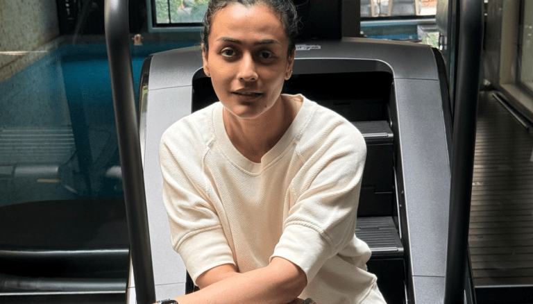 Namrata Shirodkar is looking fabulous here!