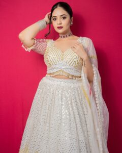 sreemukhi