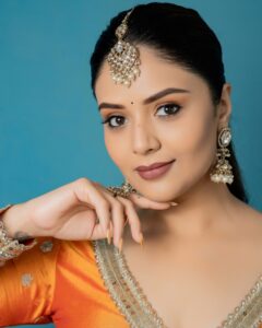 sreemukhi 