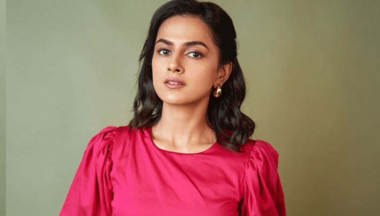 Shraddha Srinath radiates charm and grace!