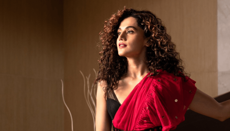 Taapsee Pannu exudes grace in her beautiful saree!