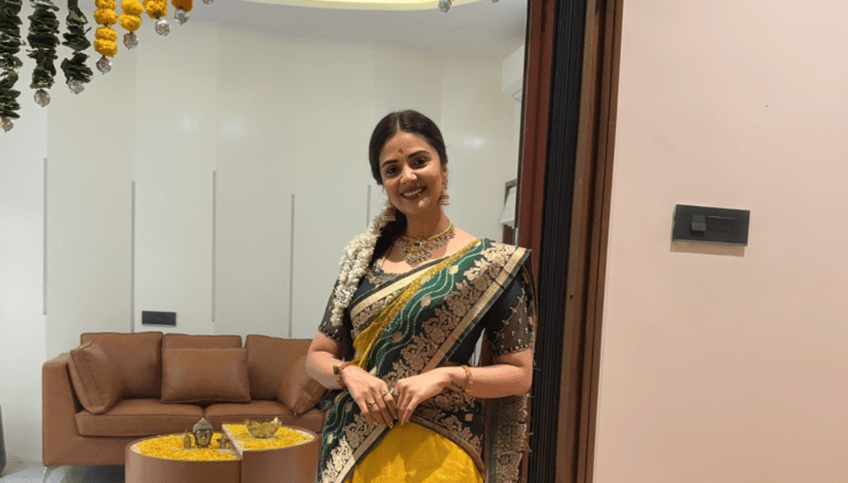 Sreemukhi glowing with style and grace!