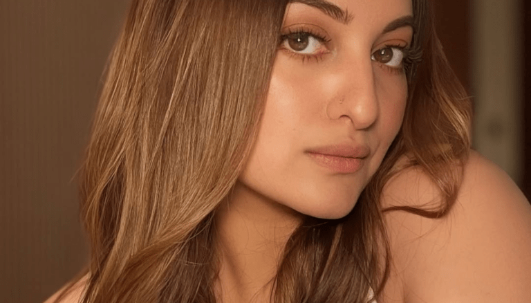 Sonakshi Sinha steals the spotlight with her beauty!