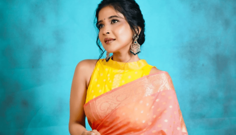 Sakshi Agarwal looks gorgeous and glamorous!