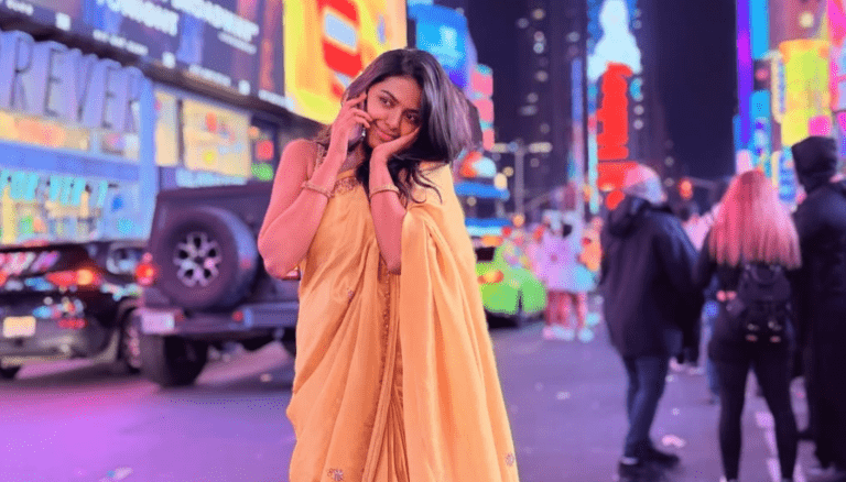 Shivani Rajashekar charm is irresistible!