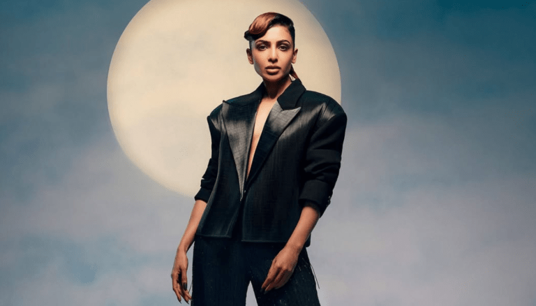 Samantha looks stunning in every frame!