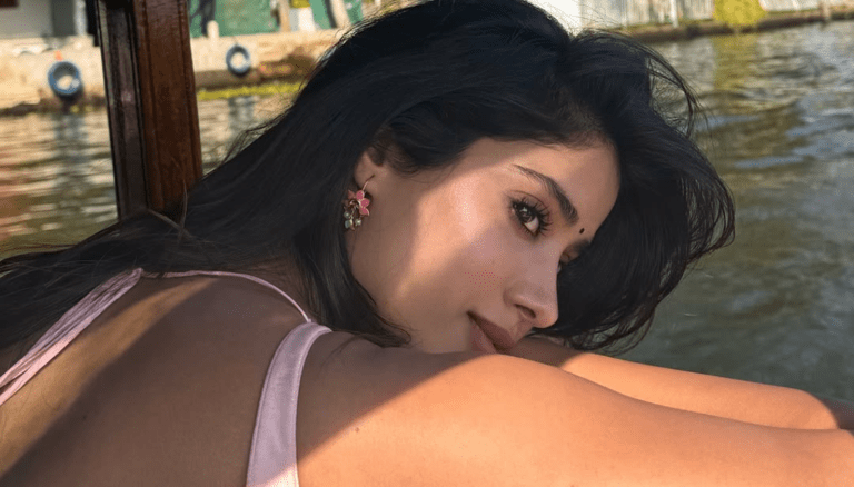 Janhvi Kapoor is elegance personified!
