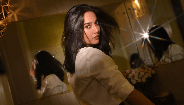 Surbhi Jyoti stuns in her elegant outfit!