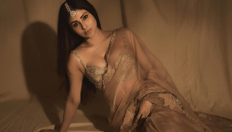 Mouni Roy elegance is timeless!