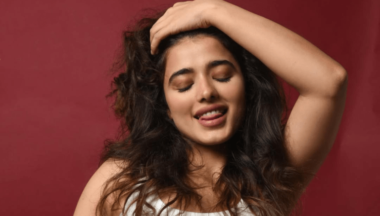 Ketika Sharma exudes timeless beauty!