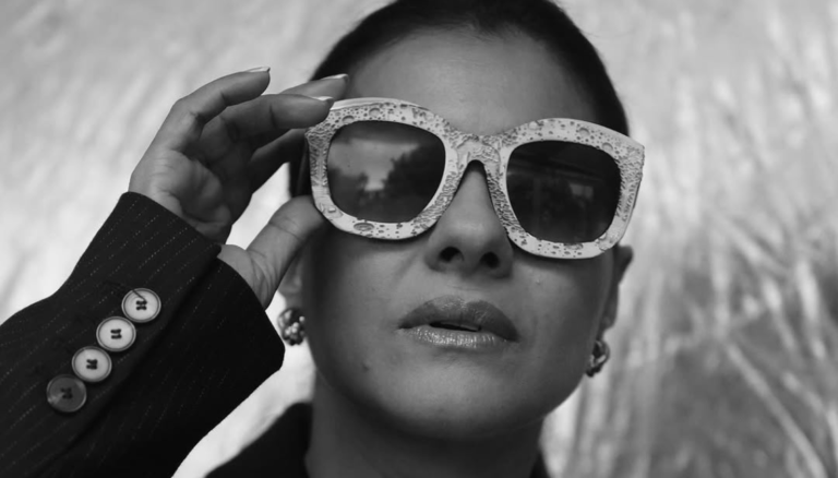 Kajol Devgan stunning look is turning heads!