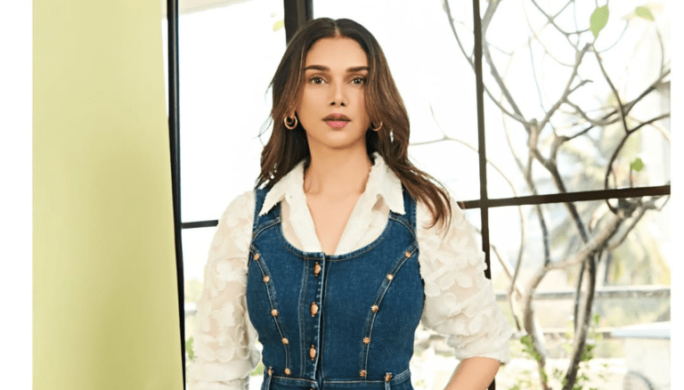 Aditi Rao Hydari looks gorgeous and glamorous!