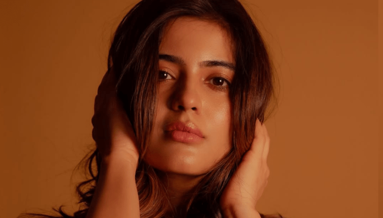 Amritha Aiyer looks picture-perfect!