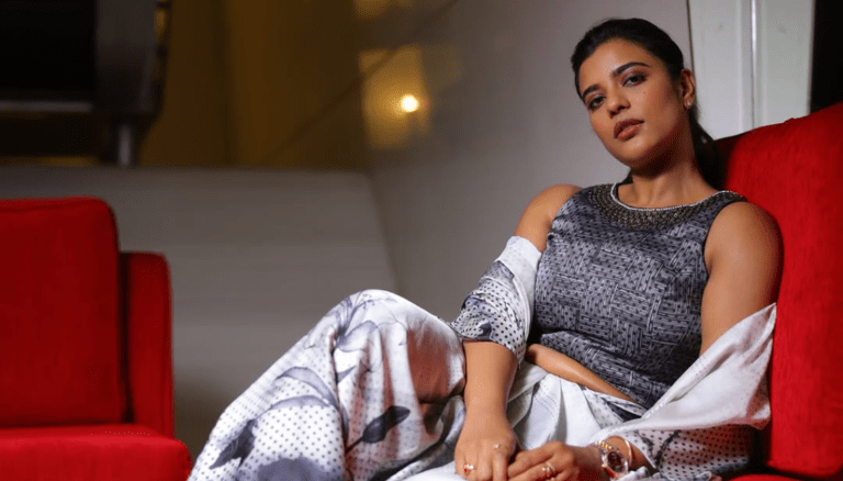 Aishwarya Rajesh elegance is simply unmatched!