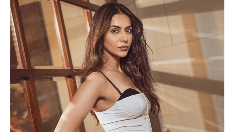 Rakul Preet Singh natural beauty is unbeatable!