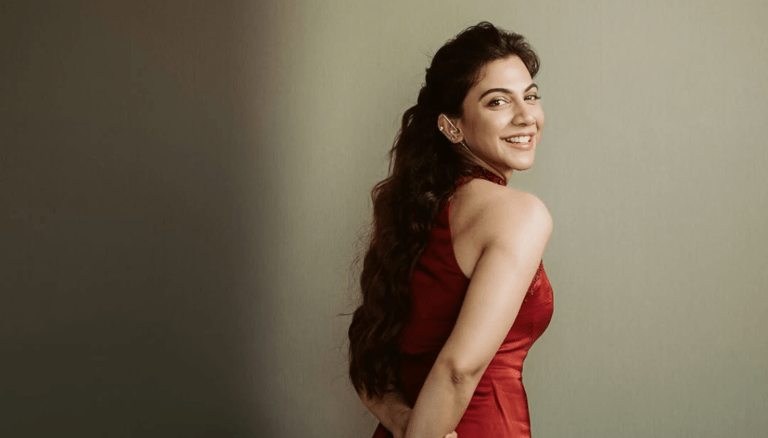 Madonna Sebastian looks simple yet stunning!