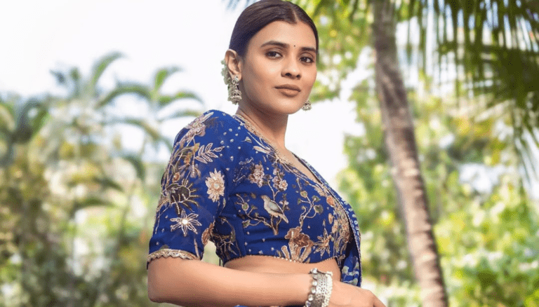 Hebah Patel looks so cute and lovely!