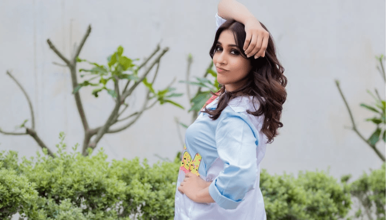 Rashmi Gautam looks so graceful in this Pics!
