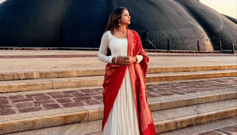 Vithika Sheru is looking stunning in this shot!