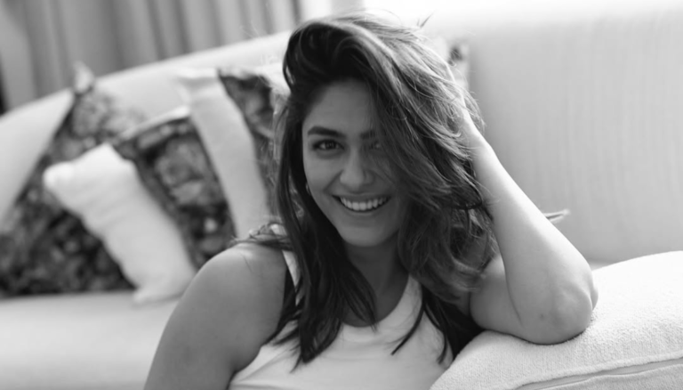 Mrunal Thakur is glowing in this snaps!