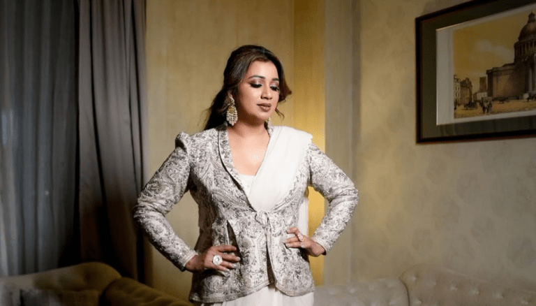 Shreya Ghoshal looks amazing in this pics!