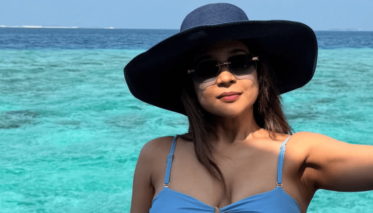 Sakshi Agarwal looks beautiful as always!