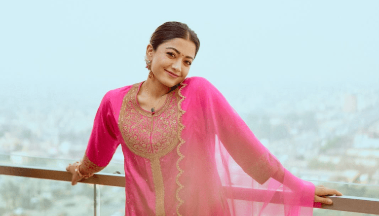 Rashmika Mandanna looks stylish and beautiful!