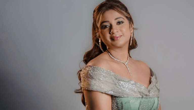 Shreya Ghoshal looks stunning as always!