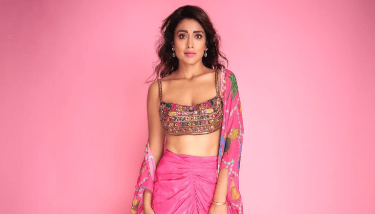 Shriya Saran looks fresh and glowing!