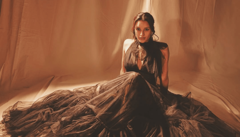 Tripti Dimri looks stunning as always!