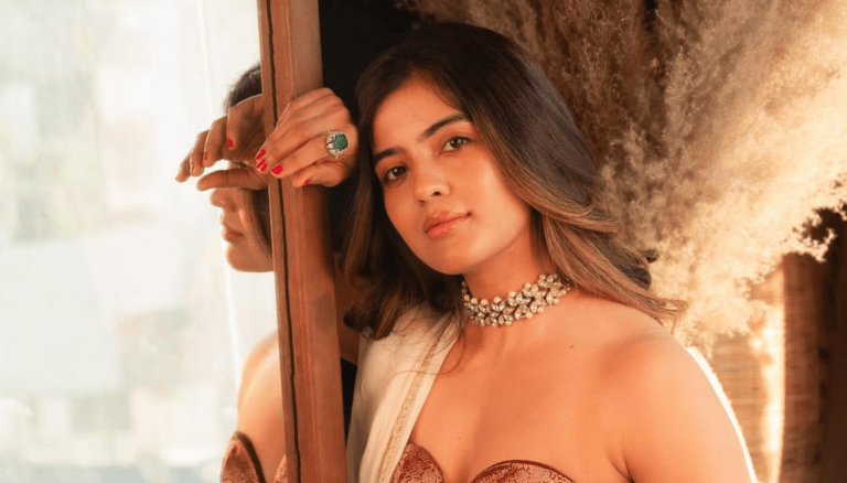 Amritha Aiyer looks cute and stylish!