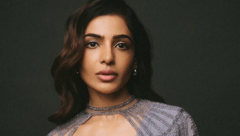 Samantha looks so beautiful in saree!