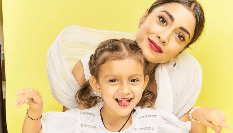 Shriya Saran looks stunning as always!