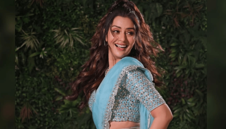 Payal Rajput new pics in blue!
