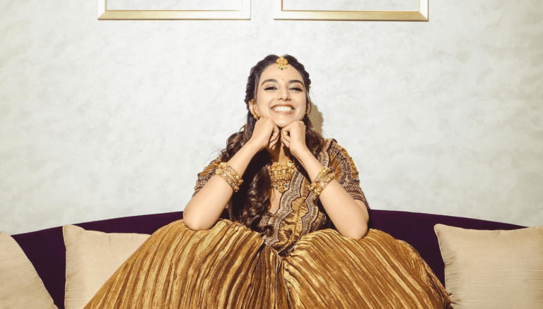 Meenaakshi Chaudhary looks stunning as always!