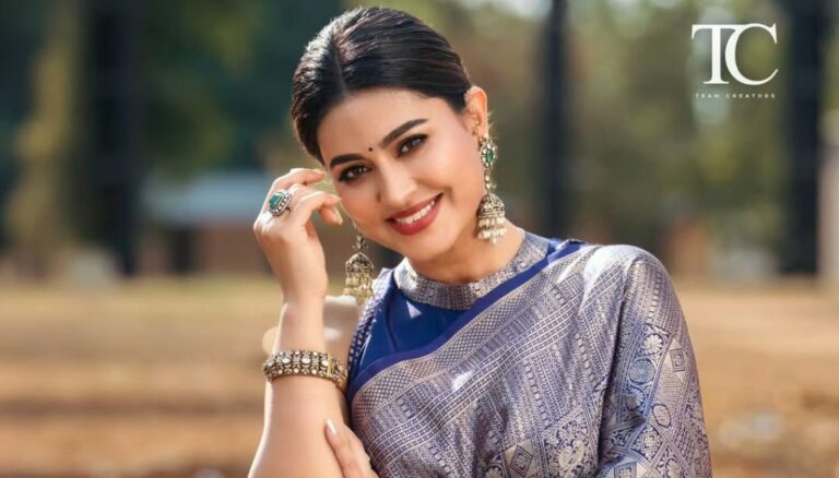Actress Sneha Looking Gorgeous in saree
