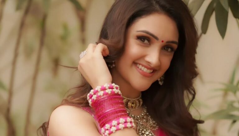 Sridevi Vijaykumar Looks So Beautiful in Pink Saree