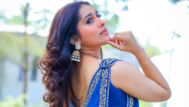 Rashmi Gautam is looking stunning in this shot!