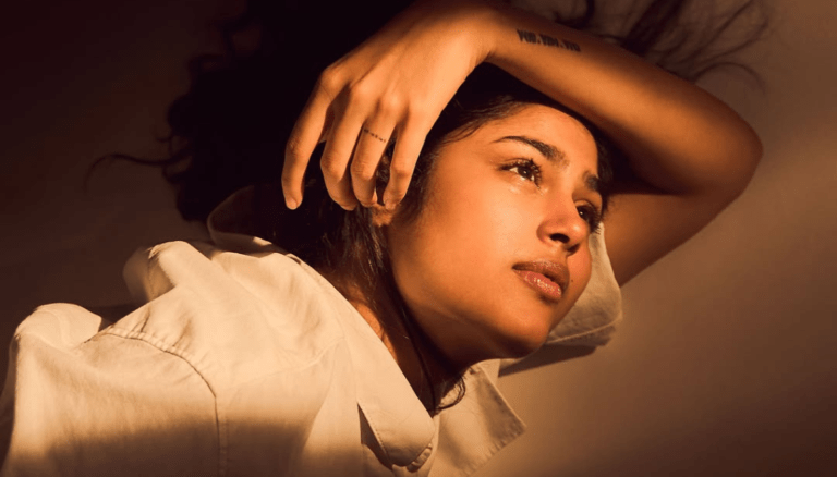 Faria Abdullah looks simple and sweet!