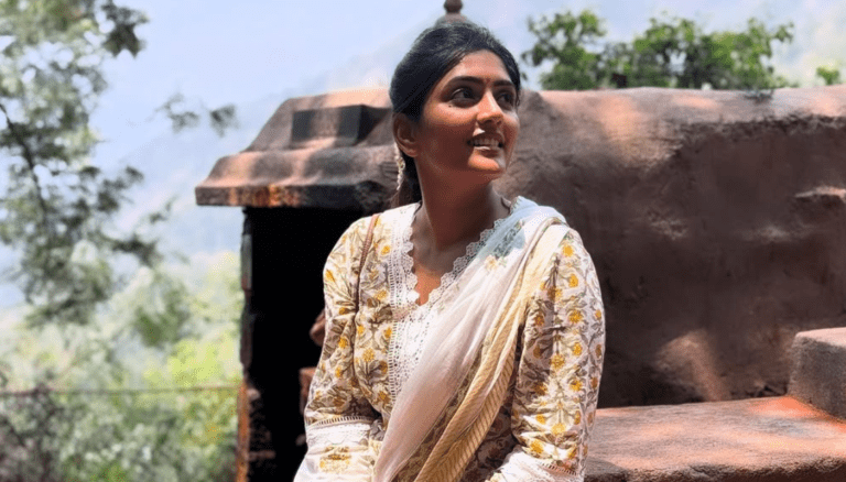 Eesha Rebba looks beautiful as always!