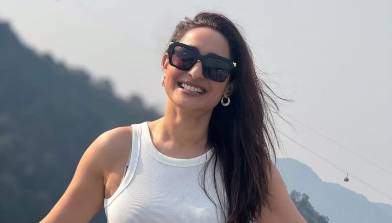 Pragya Jaiswal Looks So Pretty in these photos