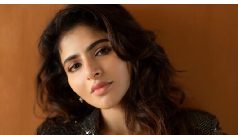 Aiswarya Menon Looking Gorgeous