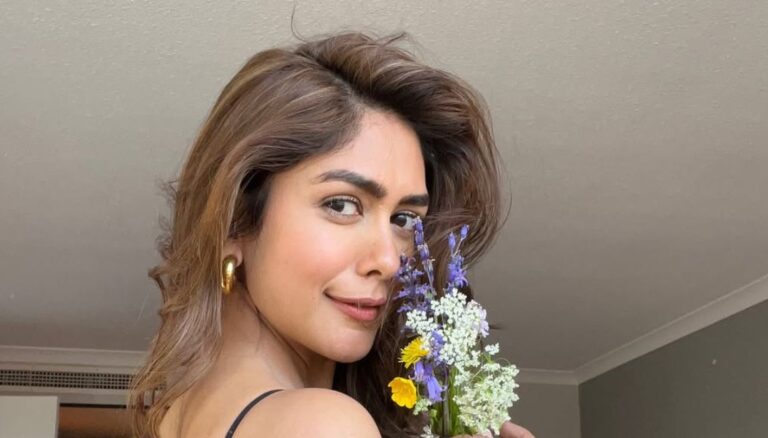 Mrunal Thakur latest Insta Pics