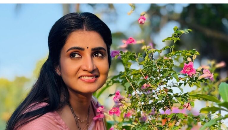 Sujitha looking so nice & Pretty in this latest photoshoot