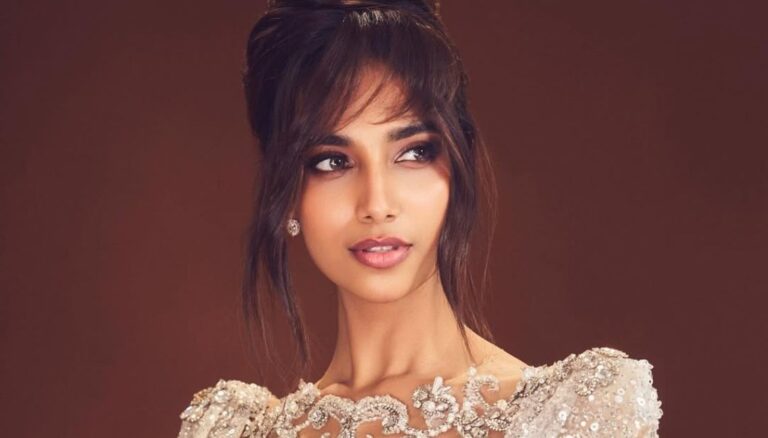 Meenaakshi Chaudhary latest hot pics