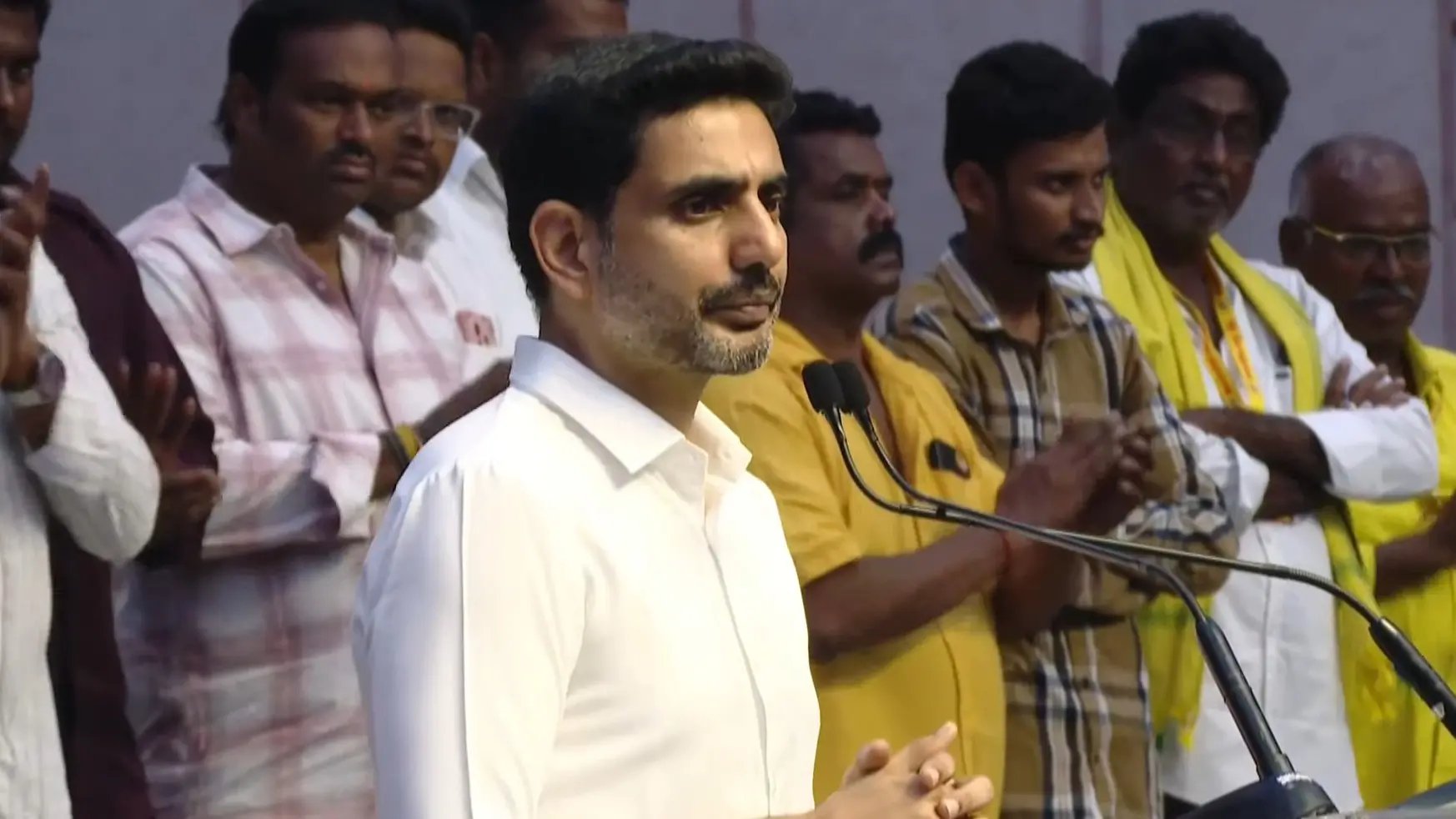 Nara Lokesh Big Initiative: House Pattas Distributed with Sarees and Gifts in Mangalagiri 1 Nara Lokesh Big Initiative: House Pattas Distributed with Sarees and Gifts in Mangalagiri
